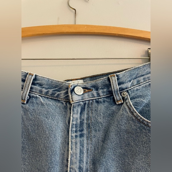 Vintage Calvin Klein Jean Denim Shorts with Cuffs - Picture 3 of 6
